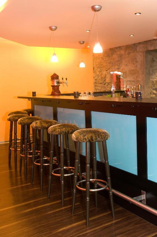 Hotel Restaurant Roessli Uetendorf Екстер'єр фото