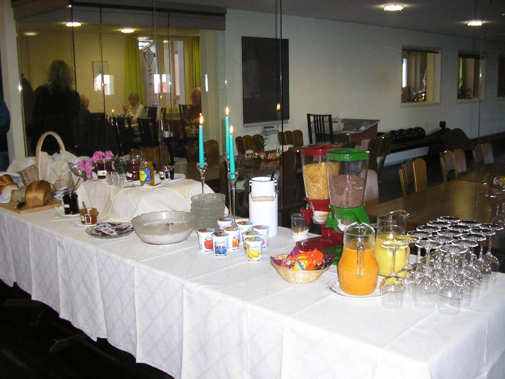 Hotel Restaurant Roessli Uetendorf Екстер'єр фото